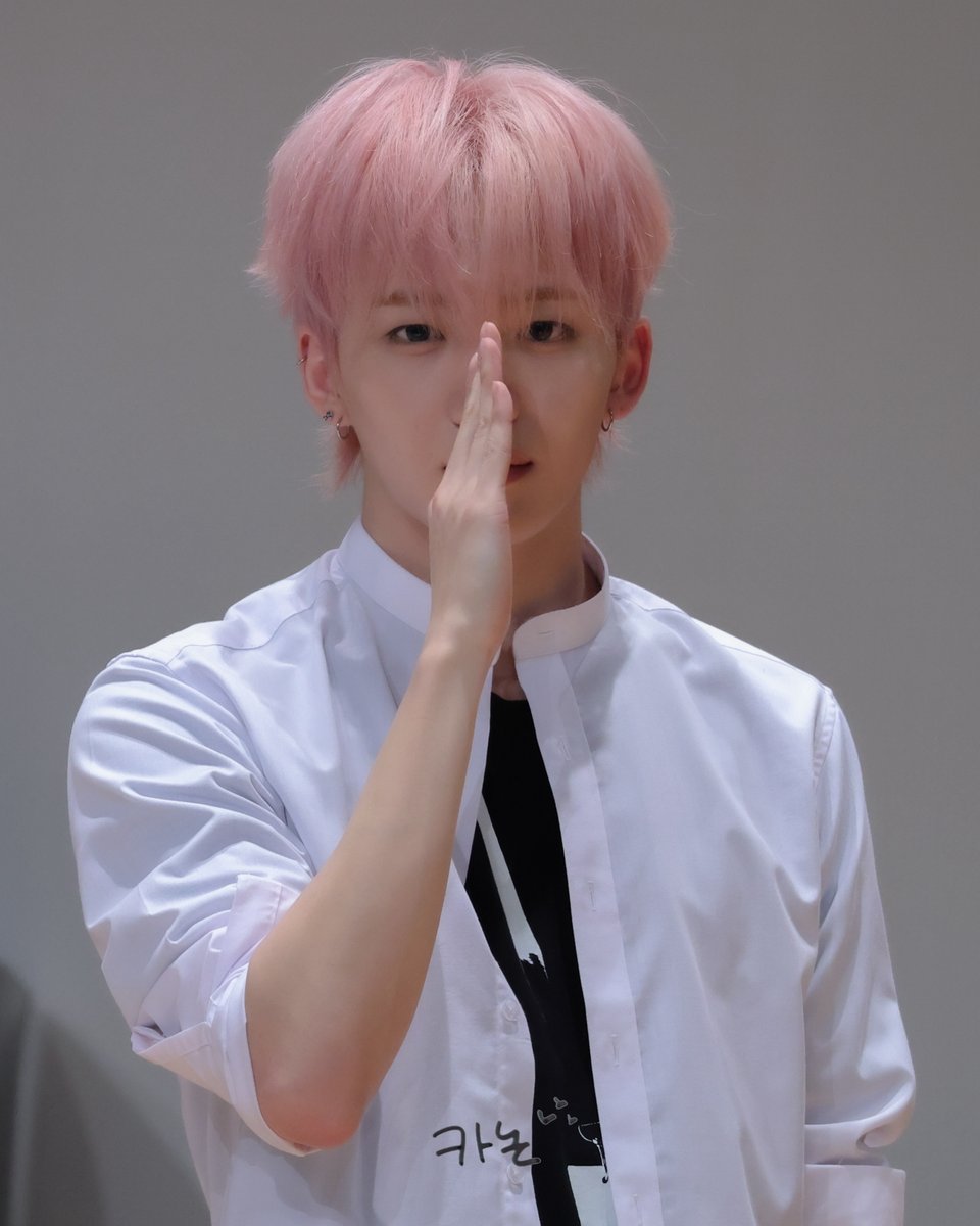 260116 싸이커스 민재

🫵🏻💞🫷🏻

#싸이커스 #xikers #민재 #MINJAE 
#HAPPY_MINJAE_DAY