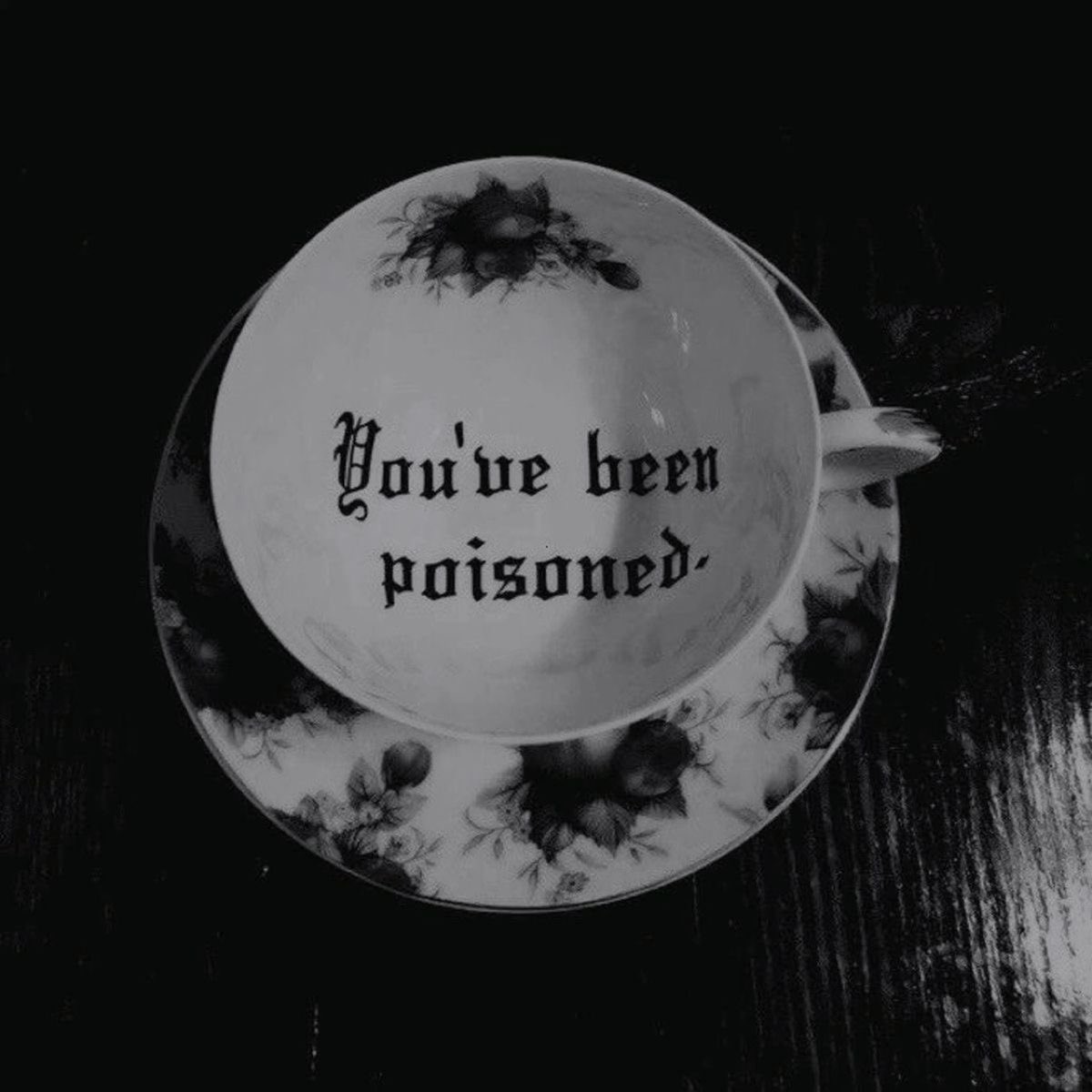 AηɢєƖᴜѕ tweet media