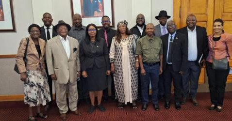 JuventudRebelde's tweet image. #Cuba🇨🇺 #Internacionales | El Parlamento de #Namibia propone ayuda solidaria a #Cuba, acción que reafirma los lazos de amistad y cooperación
#CubaNoEstáSola 

Los detalles ⬇️
juventudrebelde.cu/internacionale…