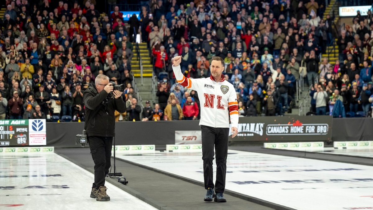 CurlingCanada's tweet photo. A few moments from this season we won’t be forgetting anytime soon ❤️

📸 Curling Canada

#TBT #ThrowbackThursday https://t.co/HEQYvYuZt7