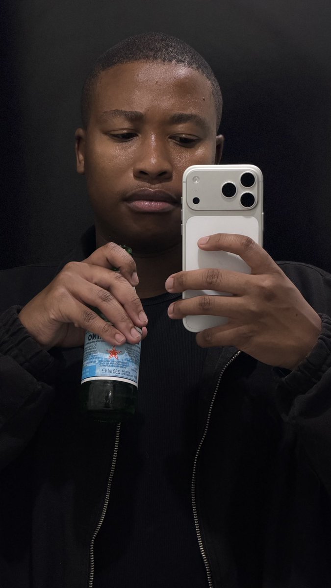 Vuyo Masumpa 🧊 tweet media