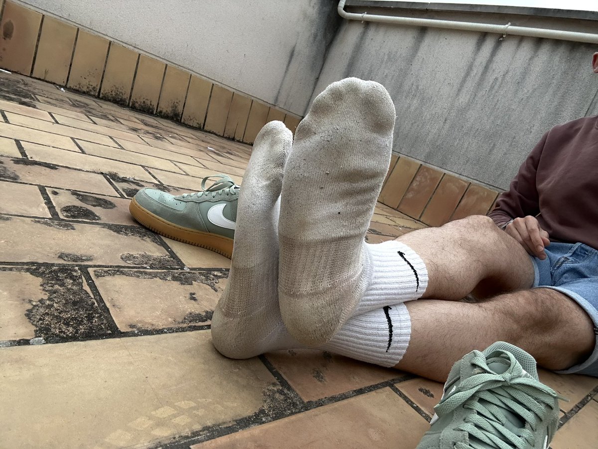Sneakerguy199's tweet photo. @tim20_99 @rt_feet Make tea with these https://t.co/pPtGbDrcUi