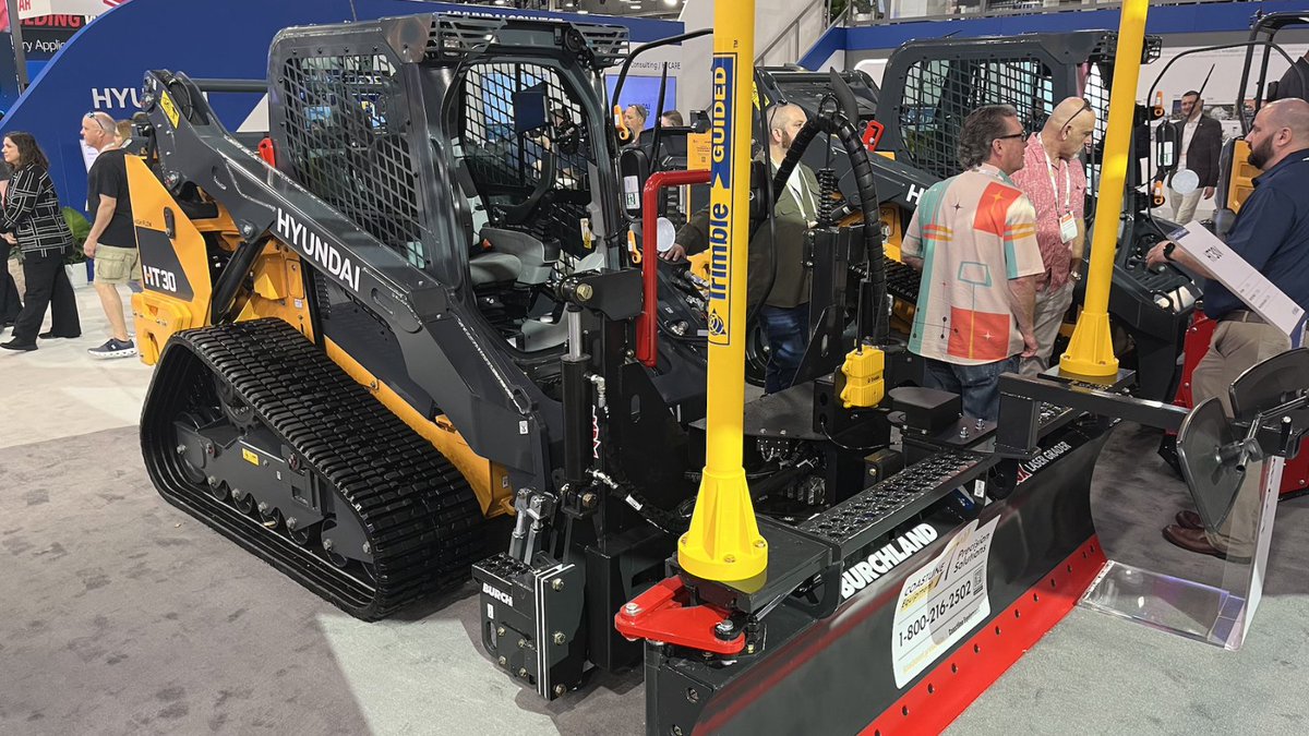 Equipment_World's tweet image. Hyundai Construction Equipment had a hidden gem at #ConExpo 2026. Meet the HT30 CTL: 72 horsepower, 3,028-lb ROC, and built to punch above its weight. ow.ly/rtFb50YGGGG
