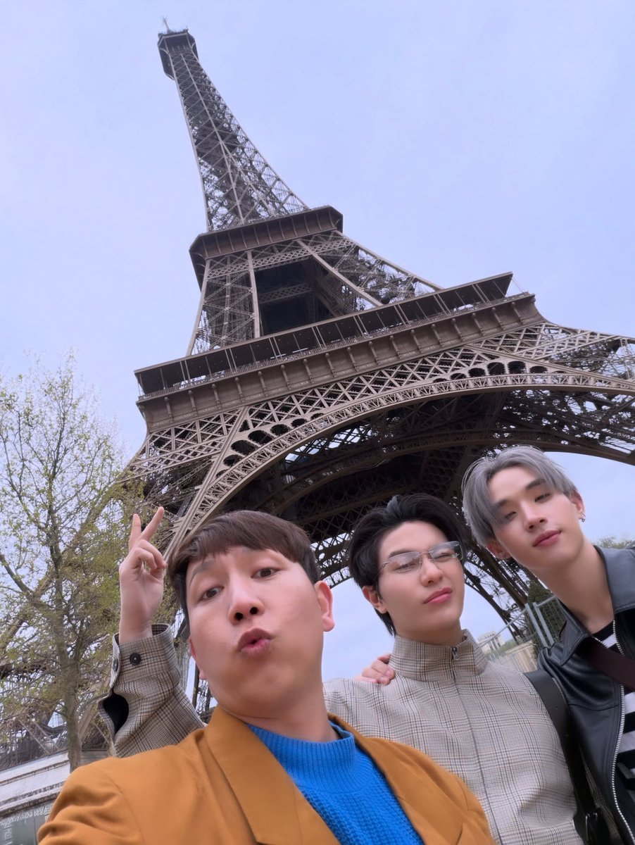 𝑛𝑎𝑛𝑎 ◡̈ tweet media