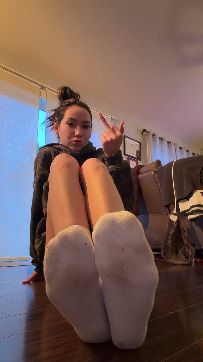 socksimp 🧦 tweet media