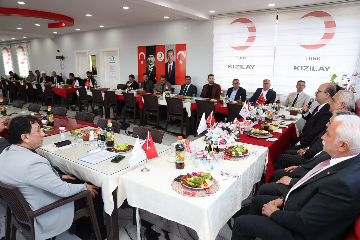 Başkanımız Sayın <a href="/karadag_dr/">Dr. Serkan Karadağ</a> Valimiz Sayın <a href="/Valiavnicakir/">Avni Çakır</a>, Kültür ve Turizm Bakan Yardımcımız Sayın <a href="/serdar_cam/">Dr. Serdar Çam</a> ‘ın katılımlarıyla gerçekleştirilen Eğitime Destek Platformu (EDEP) Nisan Ayı İl Koordinasyon Toplantısı’na katılım sağladı.