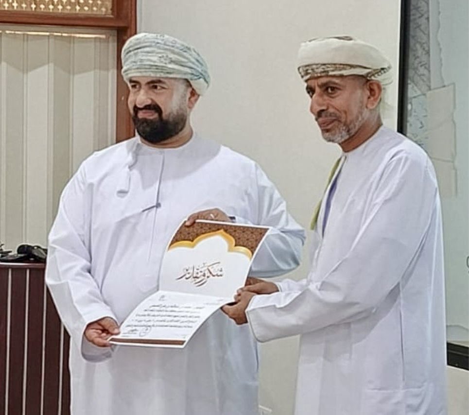 EduGovNsq's tweet photo. نُفذ البرنامج في غرفة تجارة وصناعة عمان بإبراء، وقدّمه المدرب/ محمد القاسمي بتنظيم من أكاديمية السجى الدولية. https://t.co/NAMRGCsQkA