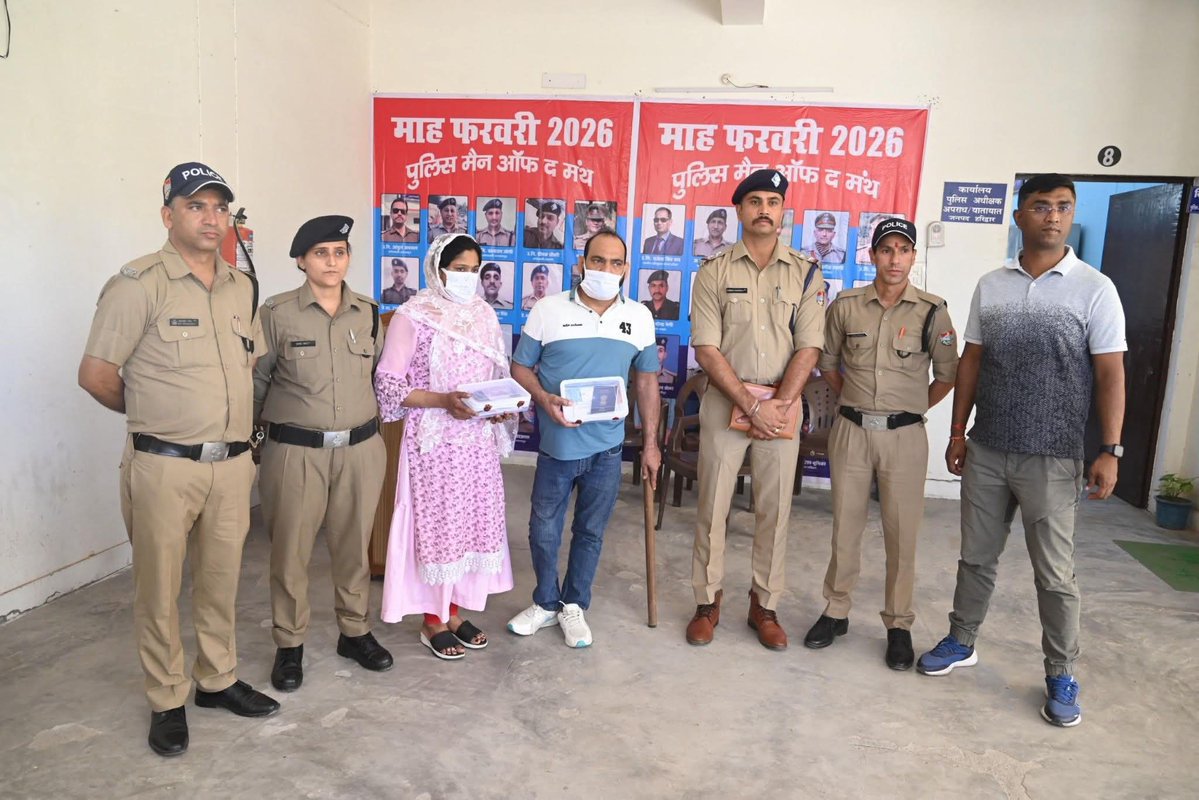 TRUE STORY tweet media