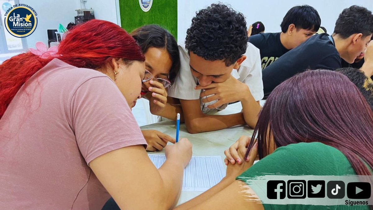 gran_ecuador's tweet photo. ✨ Un tiempo especial con los jóvenes, creciendo en fe y compartiendo la presencia de Dios 🙏🏽 Cada momento nos acerca más a Él y fortalece nuestras vidas.

#LaGranMisiónEcuador 🌎
#Hastalosconfinesdelatierra 🔭 https://t.co/5T5Nmw5kO4