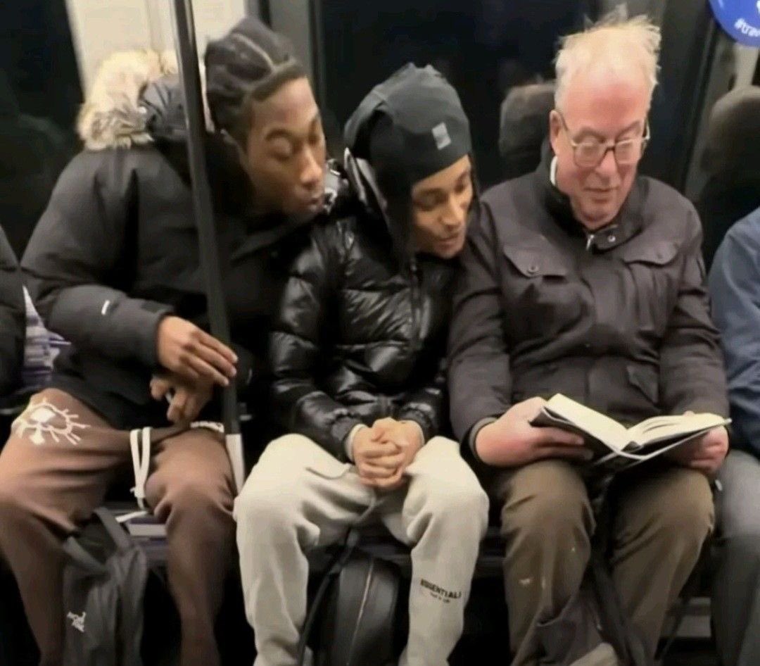 claire of shedtwt 𑄝 tweet media