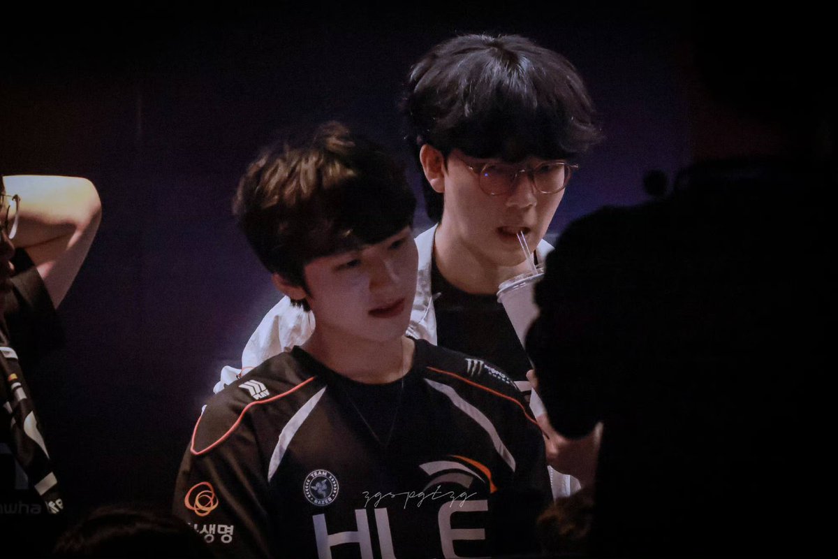 xiaohuasheng311's tweet photo. wangbao &amp; Iper hyung.

(C) zigospgotazigae https://t.co/0IqHNogq7W