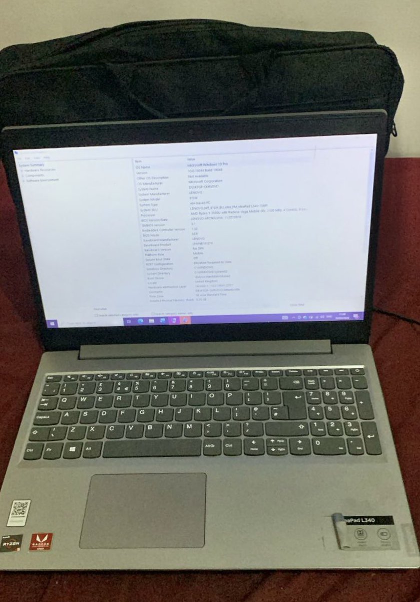 𝐇𝐚𝐫𝐢. tweet media