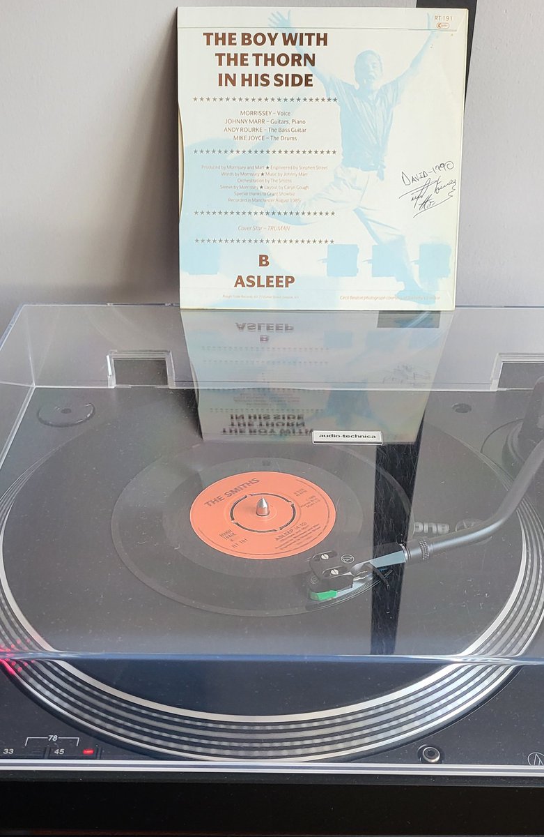 DavidGTato's tweet image. #Vinileando 

The Smiths THE BOY WITH THE THORN IN HIS SIDE
(Single, Edición UK, Push out center)
#TheSmiths #TheBoyWithTheThornInHisSide
#Asleep