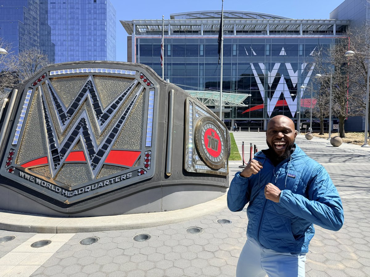 Larry Madowo tweet media