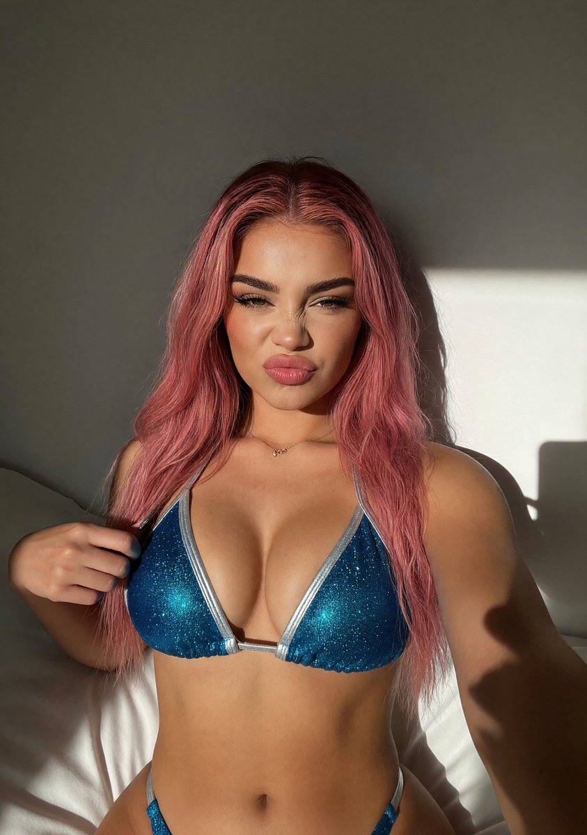 CARA KNAUFF 🌸 tweet media