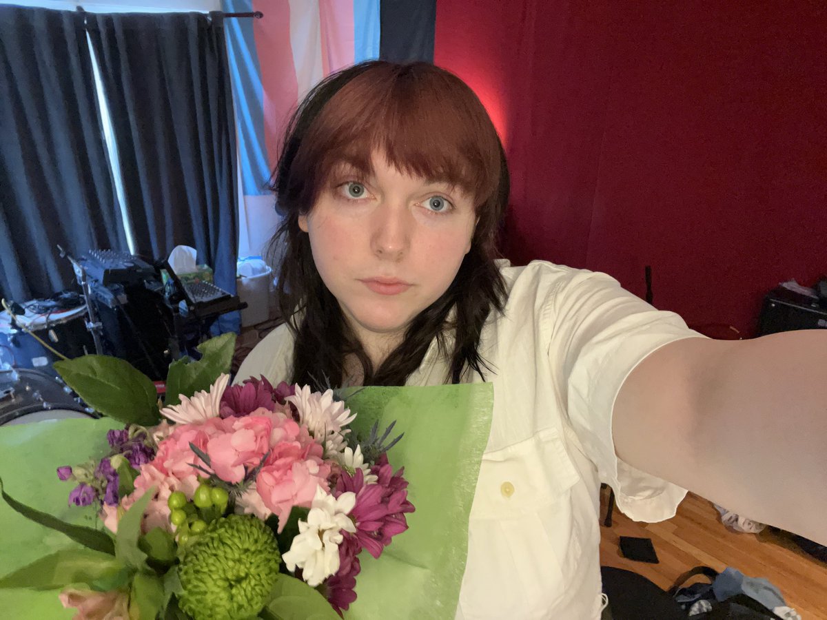 valerie☆ tweet media