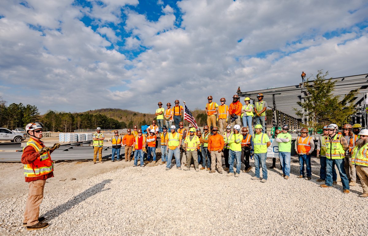 xenergynuclear's tweet photo. TX-1 is reaching new heights in Oak Ridge, Tennessee, as the final piece of structural steel has officially been placed. The work continues as the first advanced nuclear fuel fabrication facility in the U.S. in over 50 years comes to life.

Thanks to the team that continues to make this progress possible.
