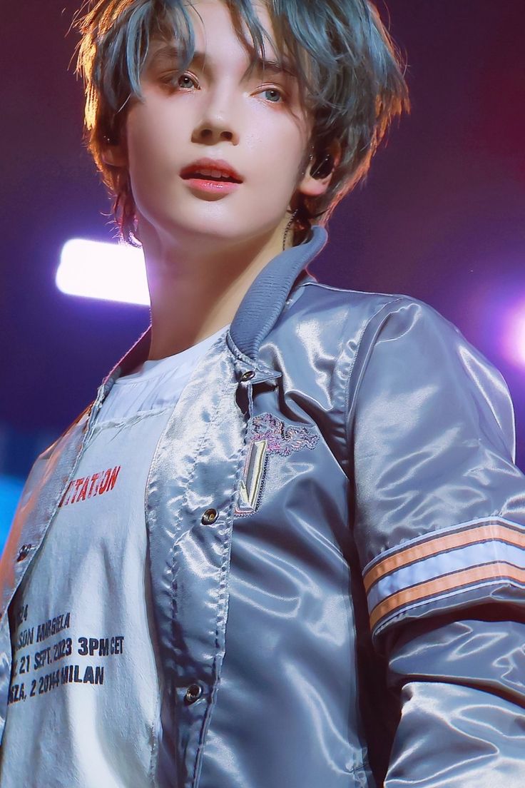 sierrakafka's tweet photo. Kalau di RPG, Hueningkai itu tanker! Ayok apresiasi maknae besar kita yang gemesin, tapi juga sangat kokoh ini👉👉

DISCLAIMER! Utas ini dibuat berdasarkan pengamatan dan opini pribadi aku, ya🤍 Have fun~ https://t.co/KogkCgjC5L