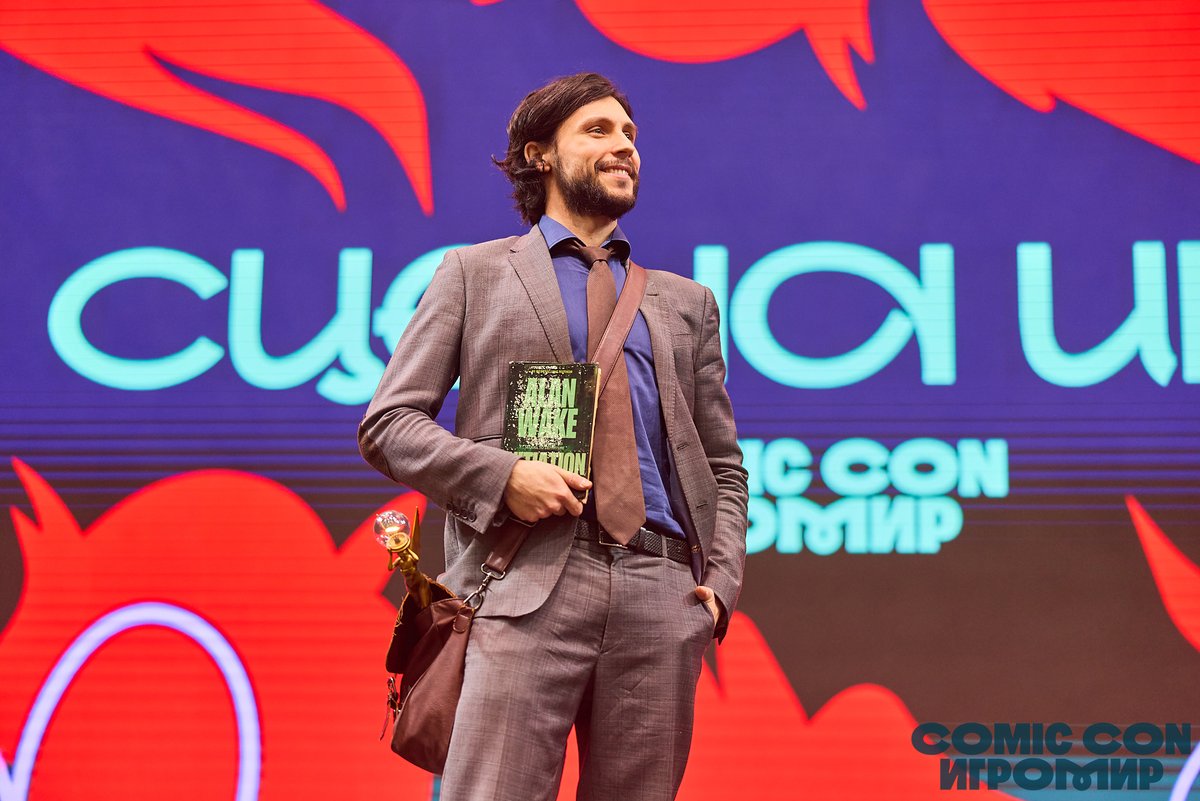 EdvardSpells's tweet image. Obsessed with these 2 photos

#AlanWake2 #Comiccon