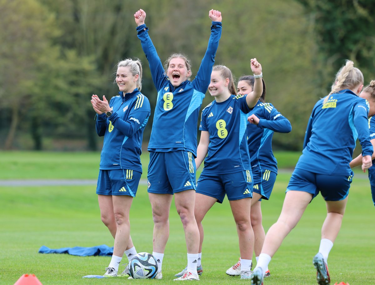 NorthernIreland's tweet image. Day one of camp has got us like 😃 #GAWA #TogetherWeThrive