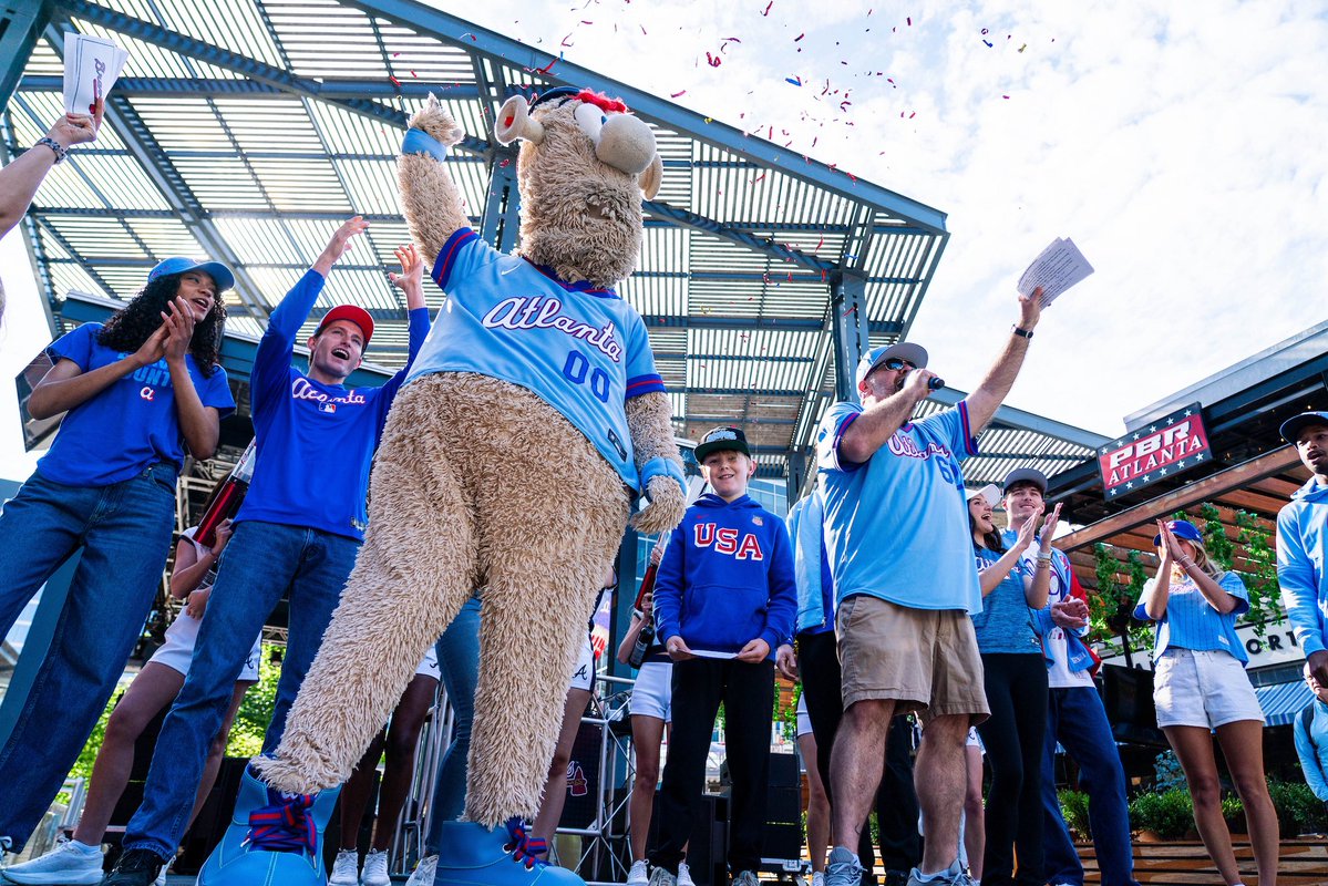 Truist Park tweet media