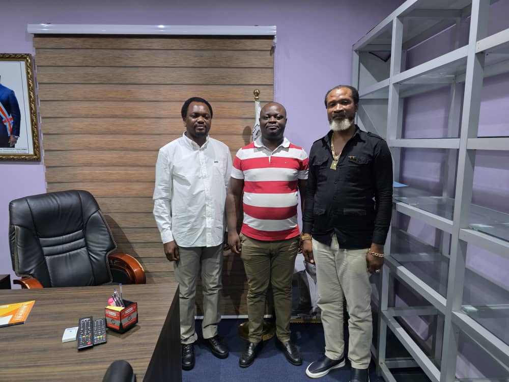 laguerrie's tweet photo. Dans le cadre du meeting de la Fédération nationale des jeunes, l’Interfédéral de l’UNC Lualaba, le camarade Christian Masudi @ChristianMasud_ accompagné de l’Interfédéral adjoint en charge de la diplomatie, Pierre Olombe @Pierre_Olombe est déjà à Kinshasa pour prendre part à cette activité.
À cette occasion, ils sont allés présenter leurs civilités au Secrétaire général de l’UNC, Billy Kambale @BillyKambale1 dans son bureau. »

@jacksonmukunda @MuzindusiA @RemyBongungu @yvesnswal @JolMongu2