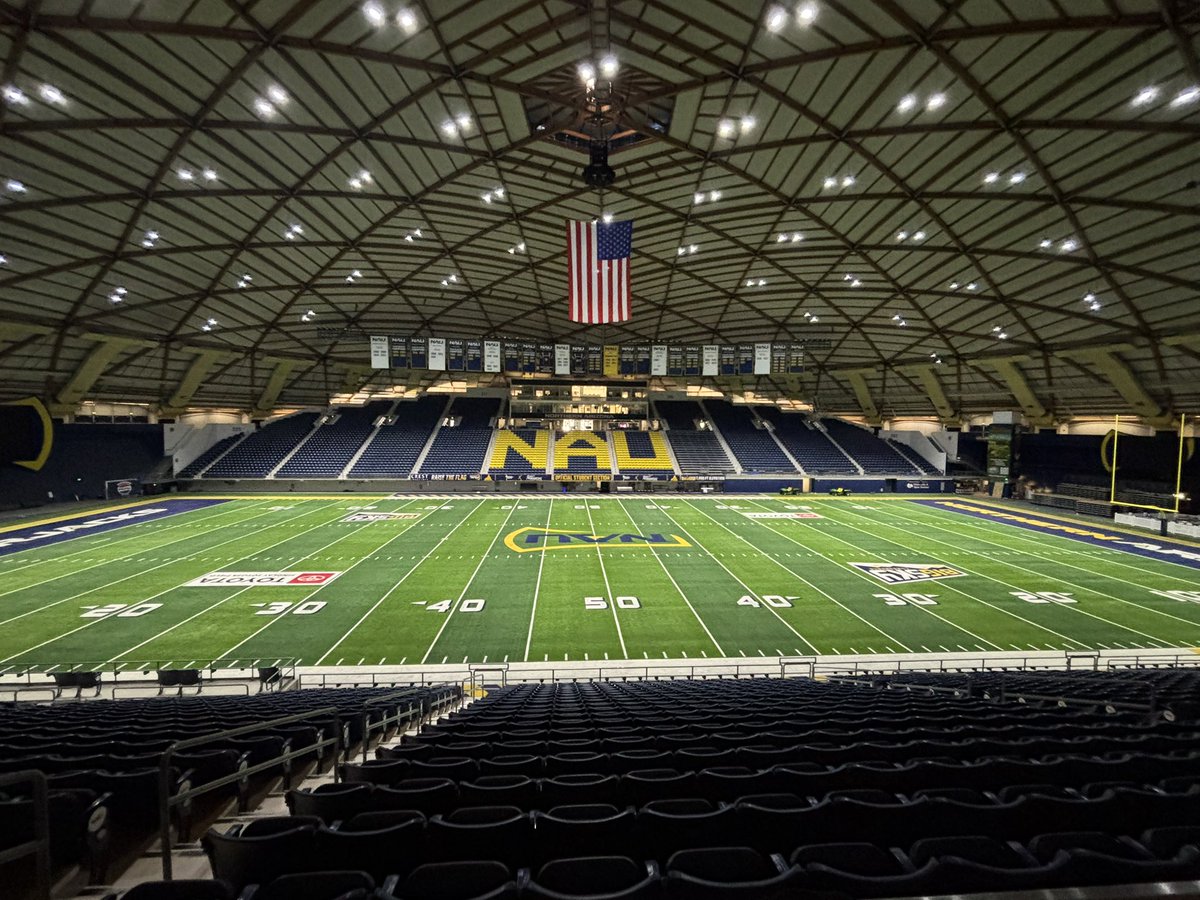 prestonpatt09's tweet photo. Had a great time at NAU spring practice! Thank you @coachmaxsilver @CoachJHildebran @CoachFett_NAU @HoltEberhart https://t.co/Hp7np3VbQW