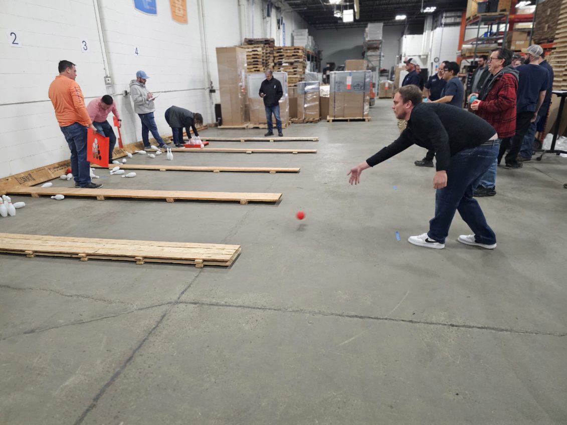 AMP_mfg's tweet photo. Huge thanks to all the AMP employees who showed up for today’s bowling contest—what an awesome turnout! 🎳 And hey… only 4 plastic bowling balls broke. Not bad at all. Congrats to our top scorers who are headed to Game Show Battle Rooms in St. Louis Park to press their luck. https://t.co/QaGyQgCB8z
