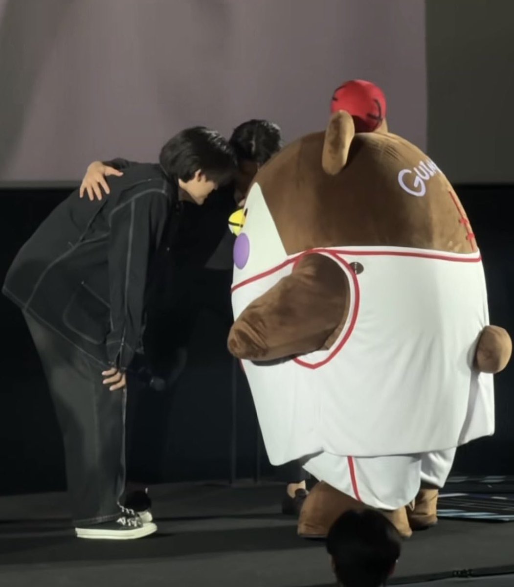 𓈒𓏸 tweet media