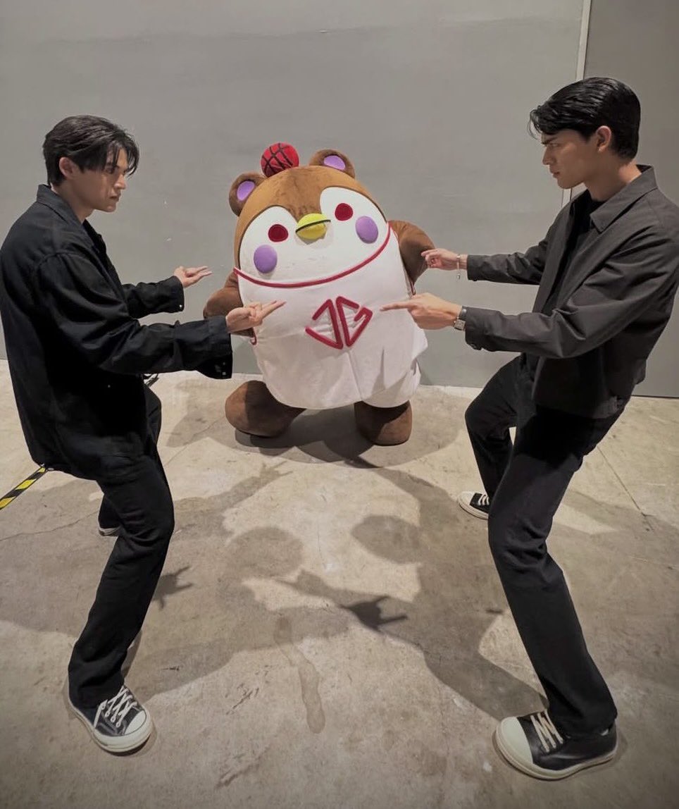 𓈒𓏸 tweet media