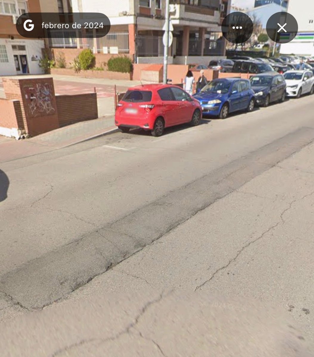 popularesfuenla's tweet image. 🔴 Ayala nos ha contado que no asfalta #Fuenlabrada por los efectos de la guerra de Irán.

Y lleva afectando a nuestra ciudad desde al menos 2018 en la calle Panaderas.

Fotografías de 2026-2025-2024-2022