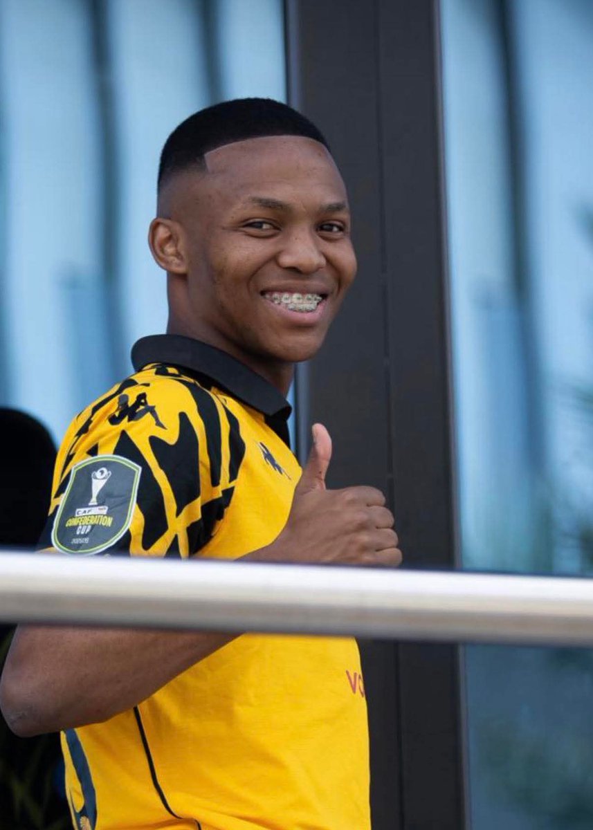 sgegede happy Nhlapo tweet media