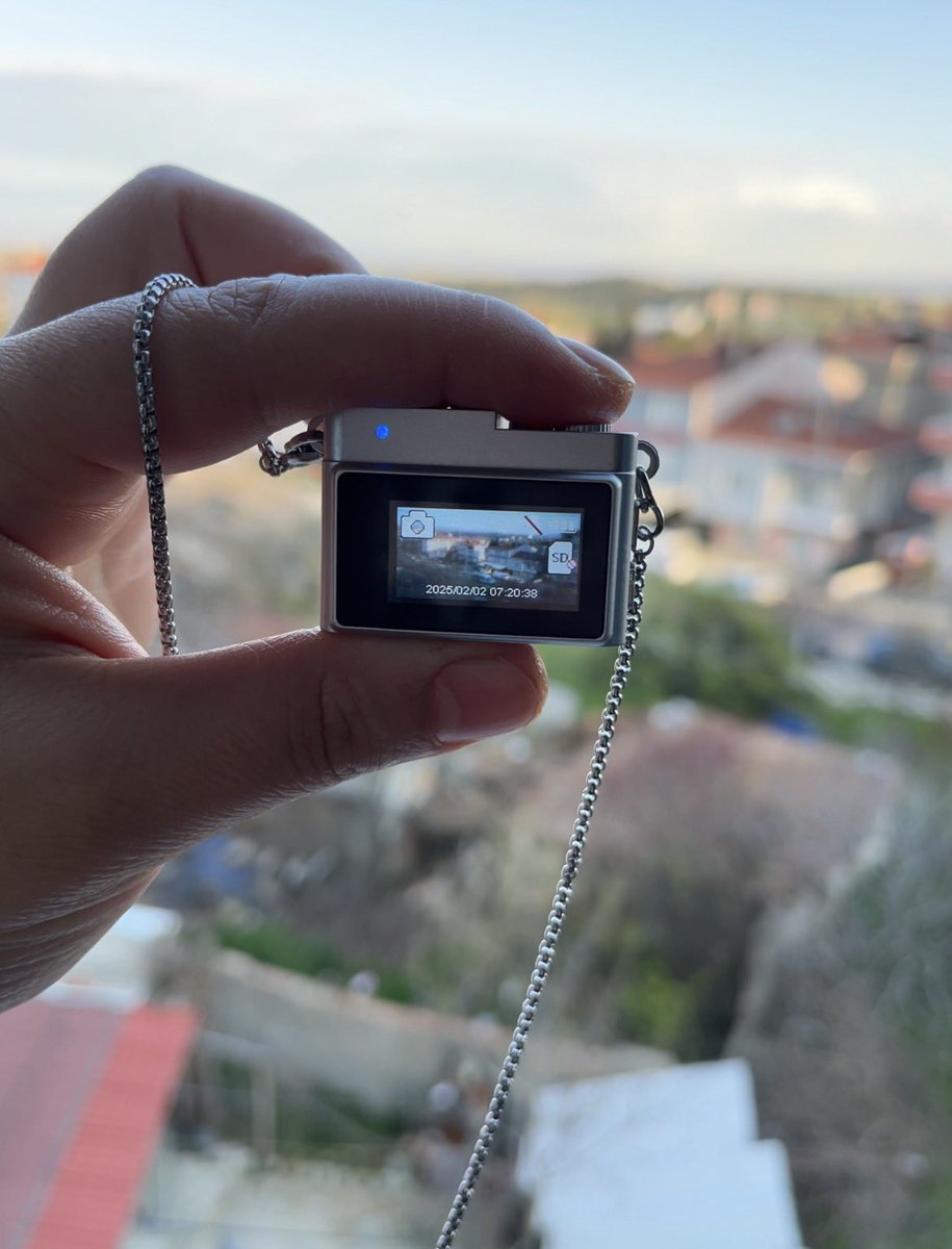 𝐿𝑖𝑣𝑎. tweet media