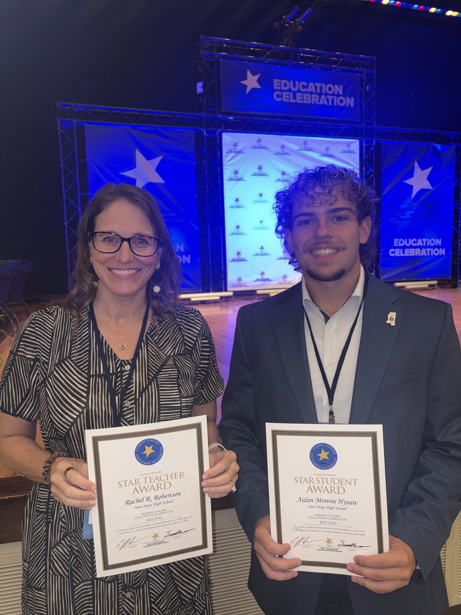 LCSD_MS's tweet photo. Congratulations to New Hope High School senior Aidan Hysaw, who received STAR Student honors Thursday at Hinds Community College's Clyde-Muse Center for earning a score of 32 on the ACT.
Hysaw selected New Hope High's Rachel Robertson as his STAR Teacher. https://t.co/RyLS3CWplJ
