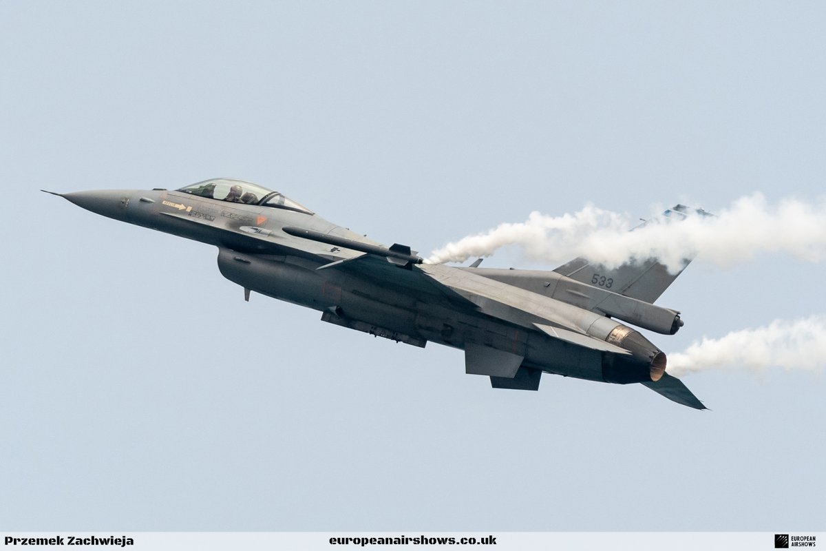 European Airshows tweet media