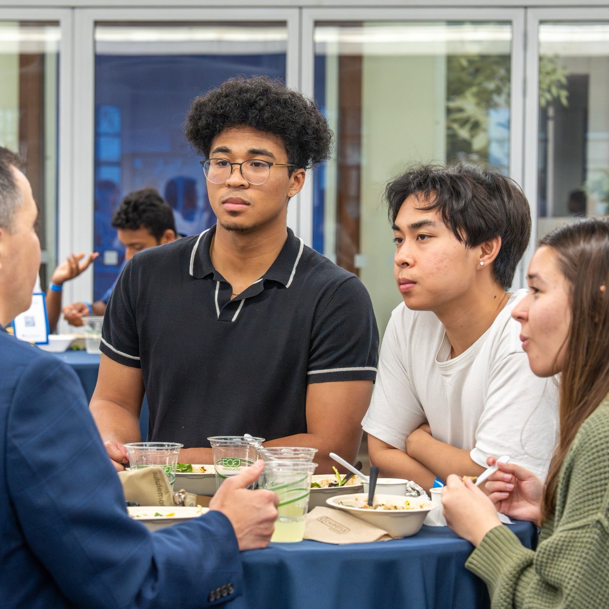 RiceAdmission's tweet photo. Undergrad business students at Rice University gather for the annual Spring Fling event for some good food and a chance to talk to professors, as well as learn more about new undergraduate business programs at the Virani Undergraduate School of Business. https://t.co/pUjeFkmJuq