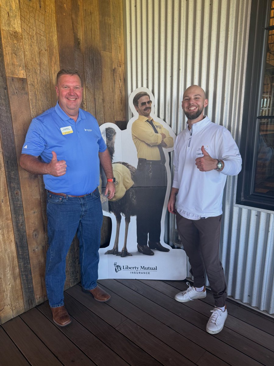 InsuranceJacobs's tweet photo. Cheesin’ with the bird 😄🐦

Big news — @Safecoinsurance is officially rebranding to @LibertyMutual and it’s a go!

Same trusted coverage, new logo! https://t.co/yjt3DL8DJQ