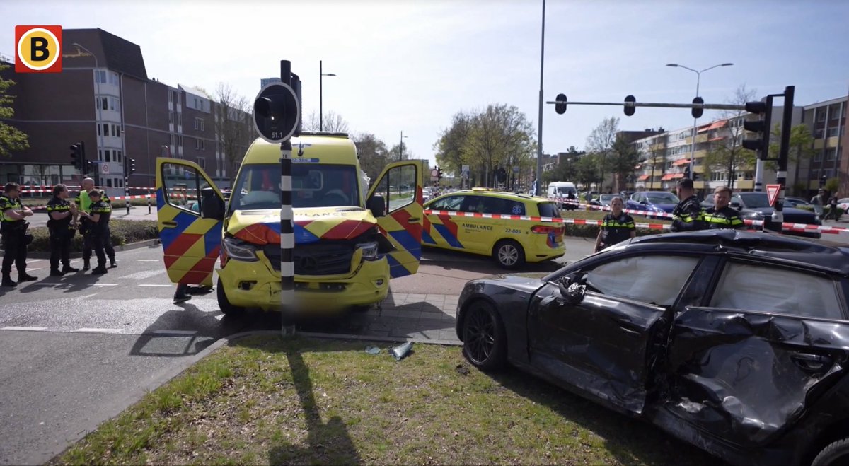 Gewonden bij aanrijding met ambulance