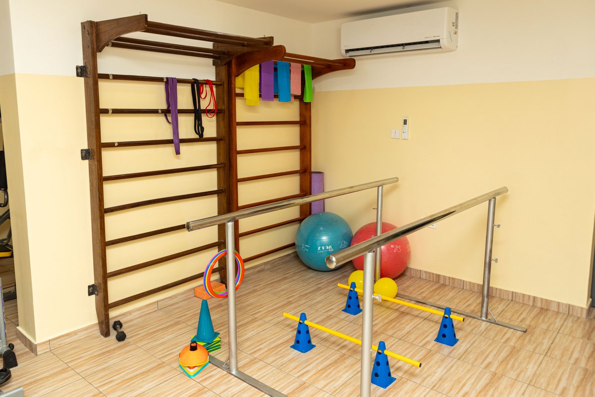 KNUSTGH's tweet image. The University Health Services (UHS) at the Kwame Nkrumah University of Science and Technology, Kumasi (KNUST) has commissioned a newly constructed Physiotherapy Unit and a state-of-the-art Computed Tomography (CT) scan facility at the University Hospital, reinforcing its