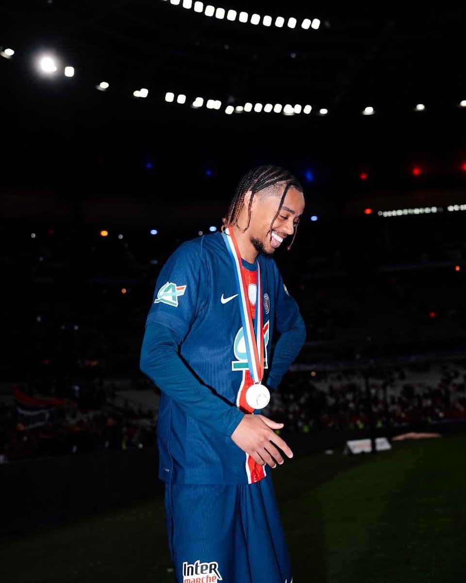 PSG Pictures That Go Hard tweet media