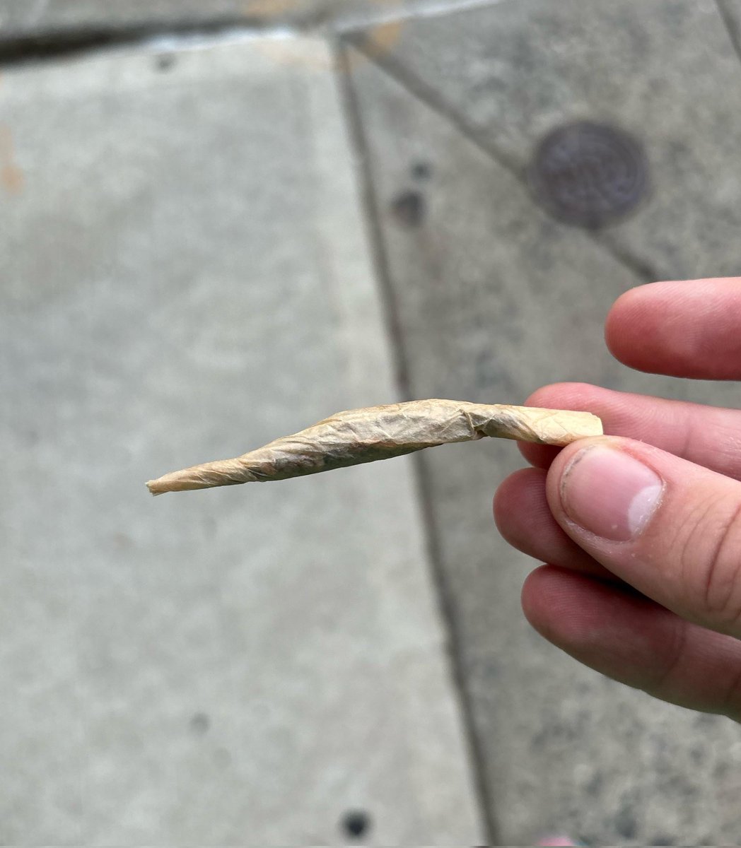 King rolls worst joint ever, asked to leave stately home