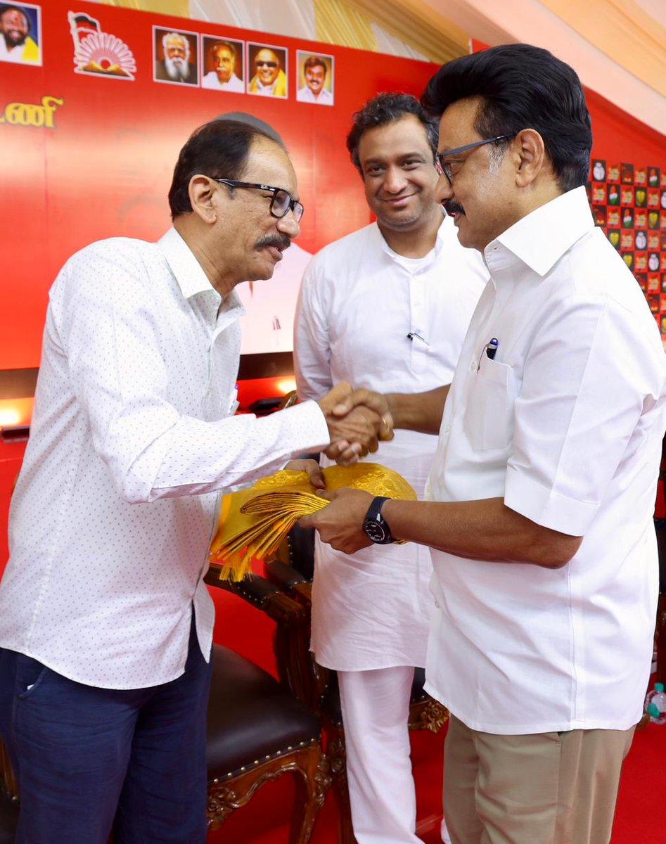 INCTamilNadu's tweet image. Election Campaign Public Meeting at Vandalur.

Together, we rise. Together, we win.

#INDIAAlliance
#Congress

@girishgoaINC @nivedithalva @SPK_TNCC @DKShivakumar