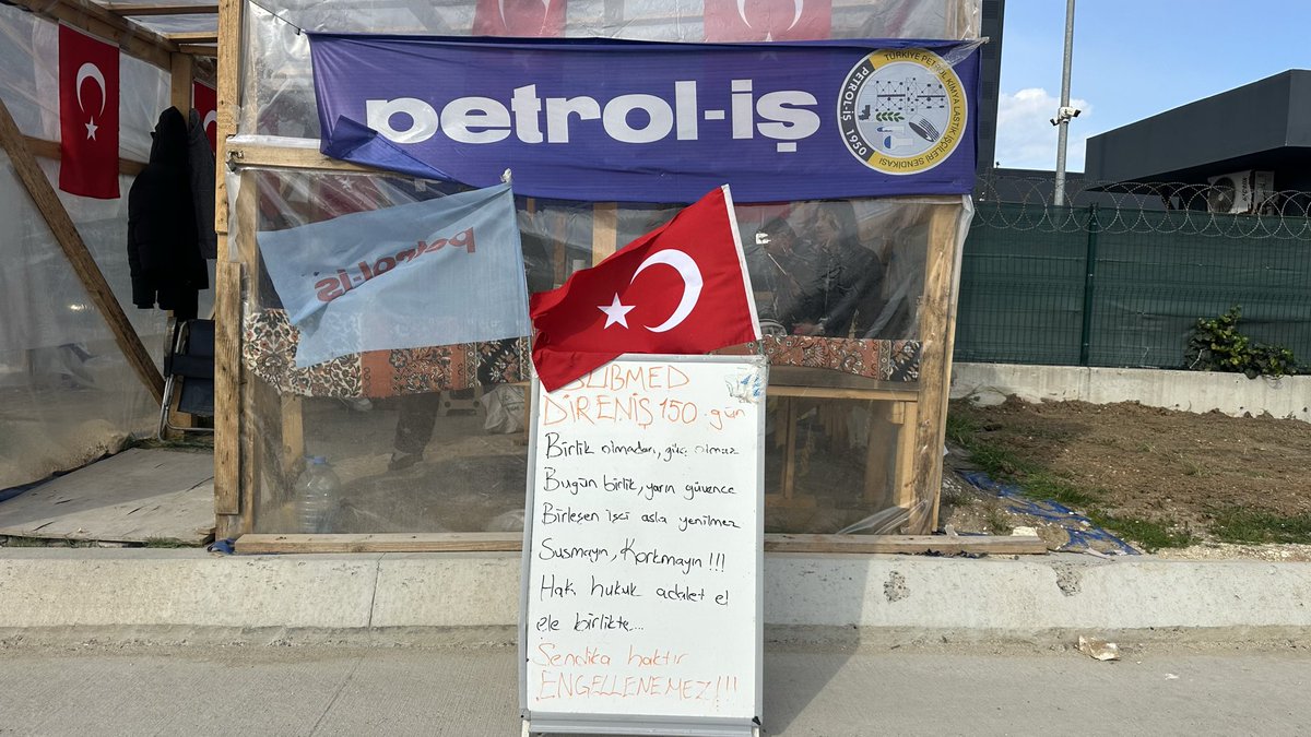 trakyaiscisesi's tweet photo. 150 GÜN, TAM 5 AY: Submed İşçilerinin Bitmeyen Kararlılığı
Dile kolay... Velimeşe OSB’de bulunan Submed fabrikası önündeki direniş çadırında bugün 5. ay geride kaldı. https://t.co/lhvwSgo5ah