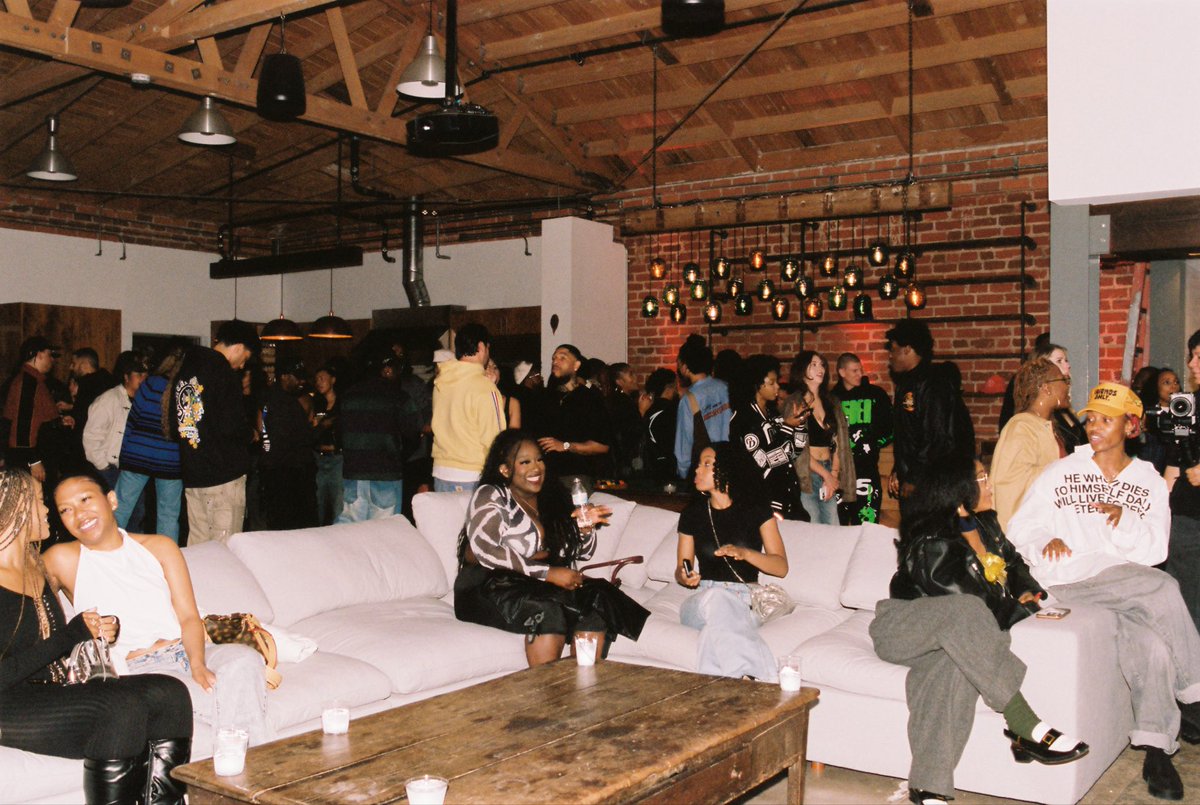 Peerspace tweet media