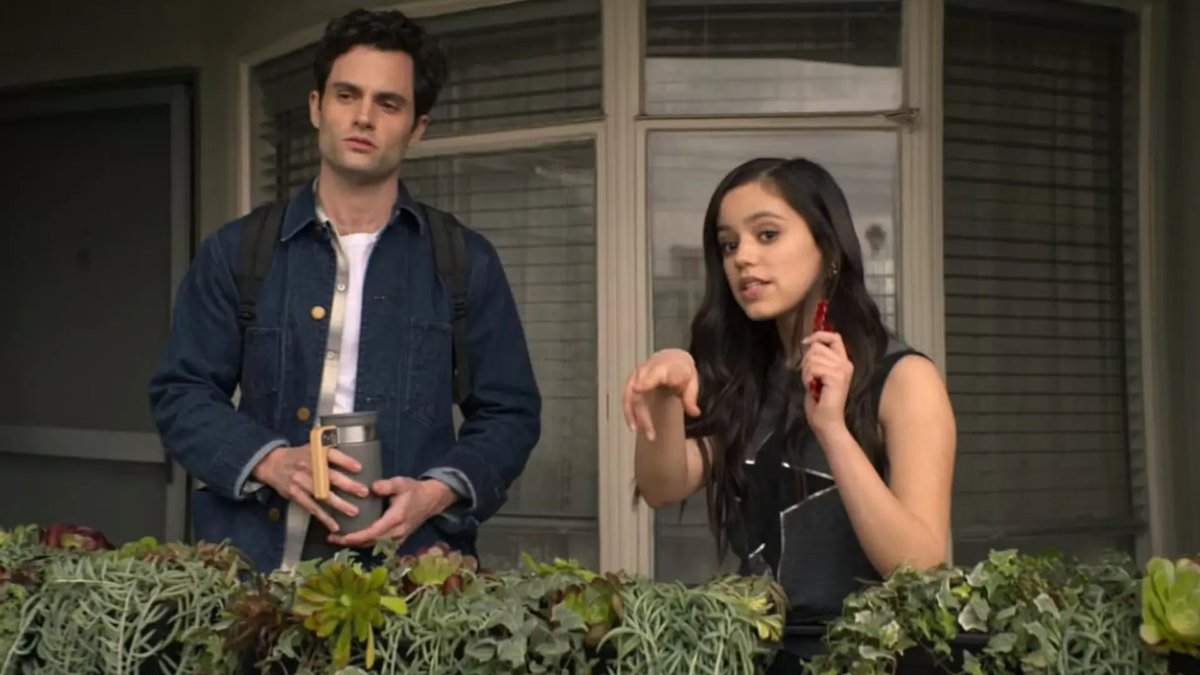 PreviouslySerie's tweet image. #Wednesday #You

⚠️ATENCIÓN⚠️

¡Jenna Ortega IBA A DEJAR LA ACTUACIÓN hasta… #You!

El personaje de Ellie Alves en 2019 la sacó de dudas e impulsó su carrera hasta aceptar protagonizar #Miércoles en 2022 tal y como explica en #BigBro:

“No sabía qué más iba a hacer. Nunca