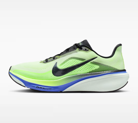 Heskicks tweet media