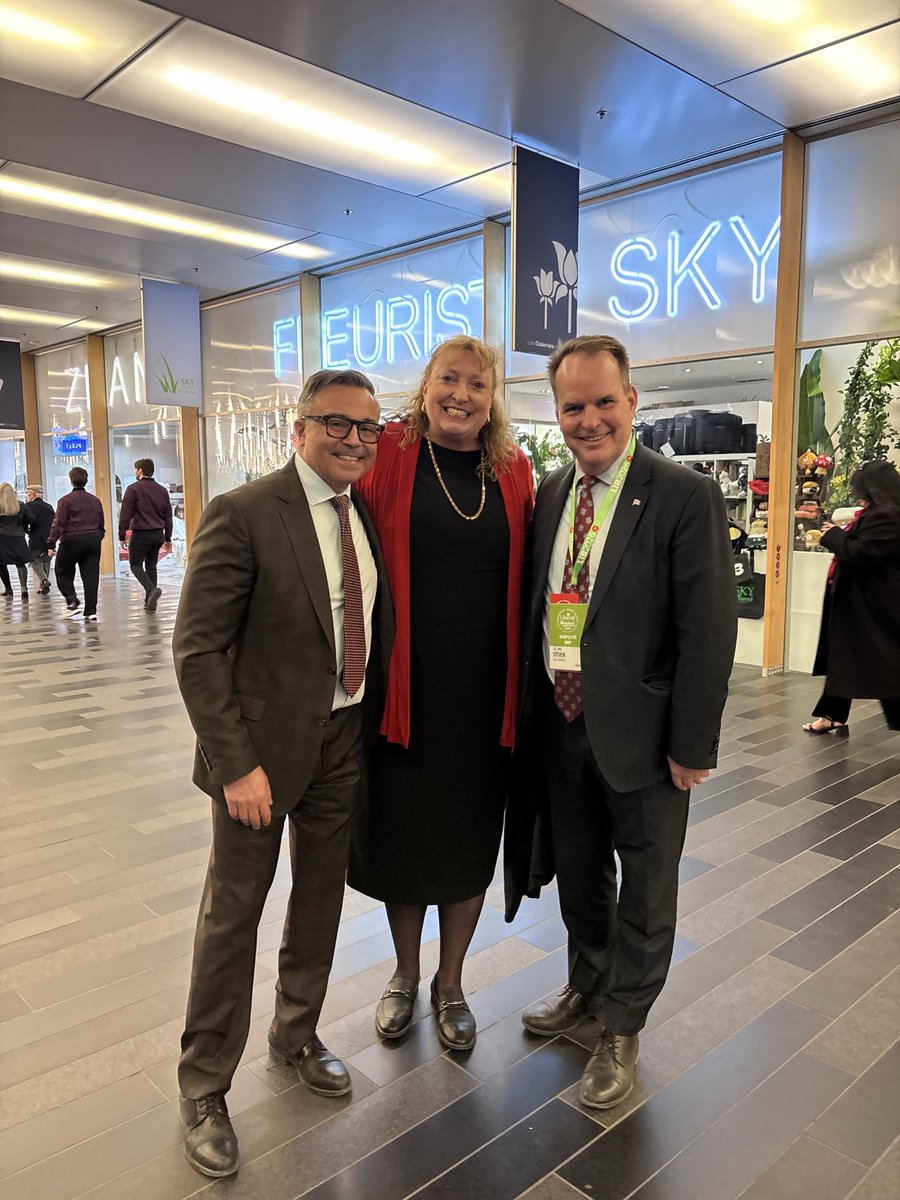 Steven MacKinnon tweet media