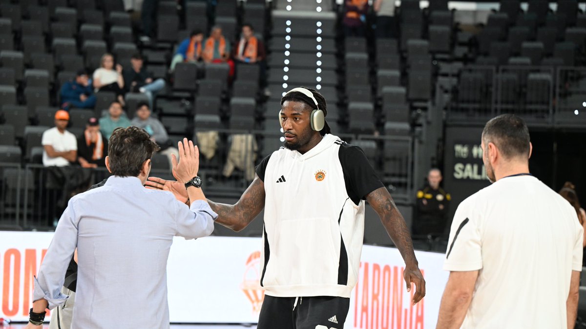 Green Watch tweet media