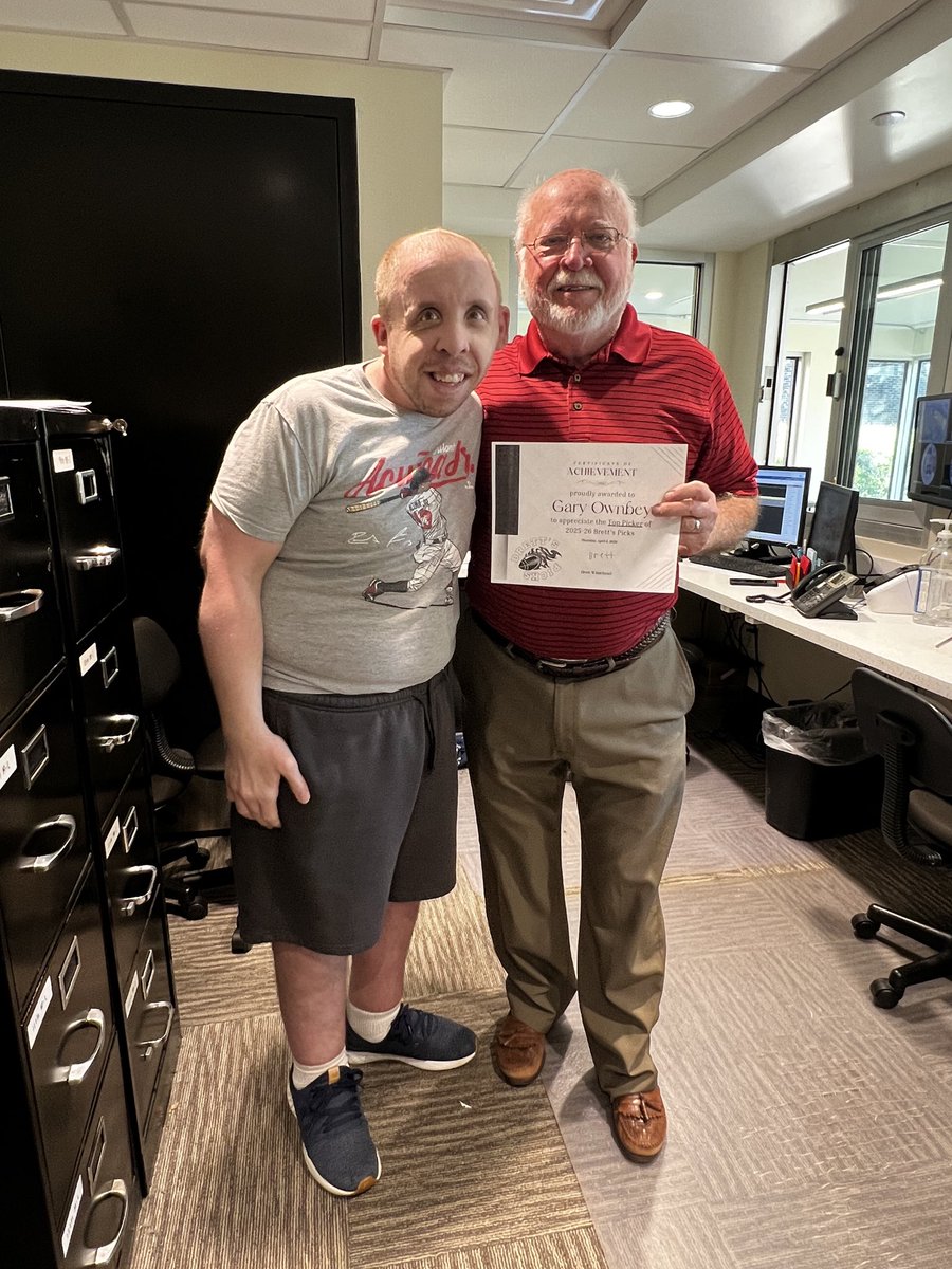 Gwen Shroyer tweet media