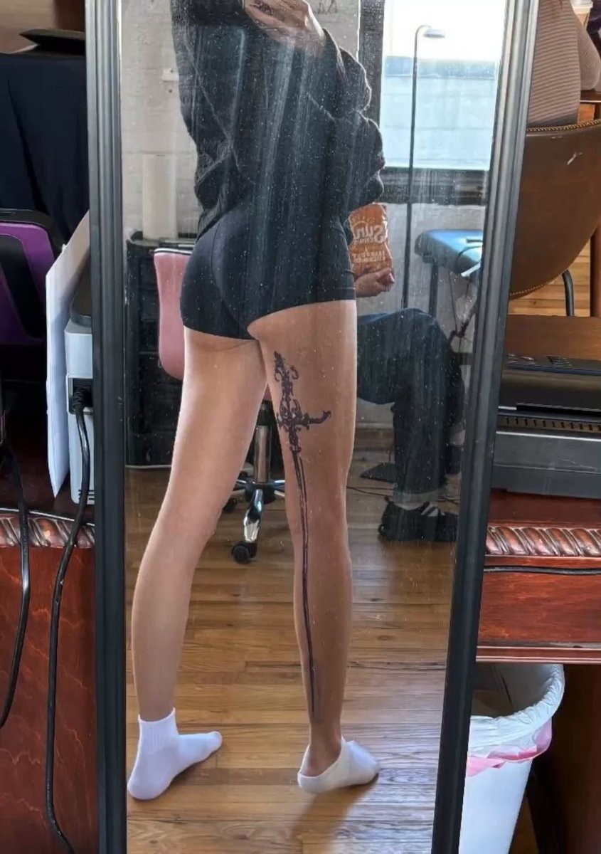 ⿻ ├┈┈ 𝐀 tweet media